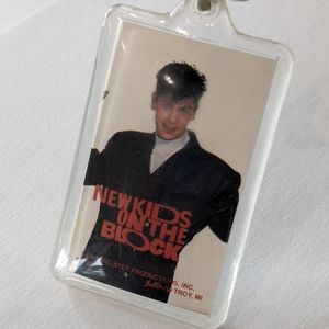 Vintage New Kids on the Block NKOB 90s Retro Boy Band Music Pop Keychain